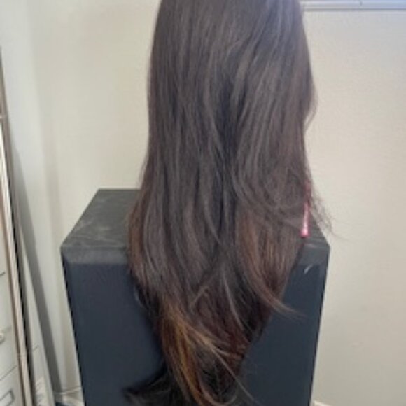 New lace front free part wig Melvina color Dark Brown with a lighter brown - Picture 6 of 10